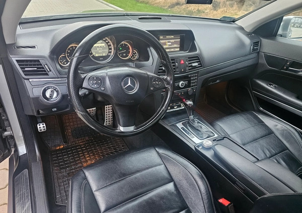 Mercedes-Benz Klasa E cena 44900 przebieg: 250000, rok produkcji 2009 z Międzyzdroje małe 137